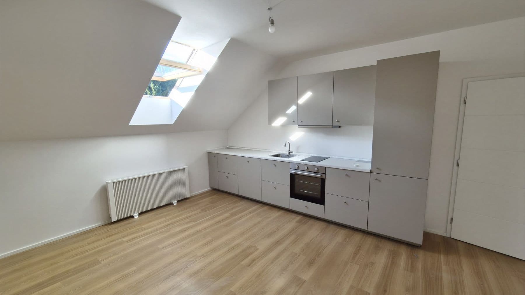 1 bedroom with open-plan kitchen flat to rent, 46 m², Elišky Přemyslovny, Prague, Prague 1 bedroom with open-plan kitchen flat to rent, 46 m², Elišky Přemyslovny, Prague, Prague