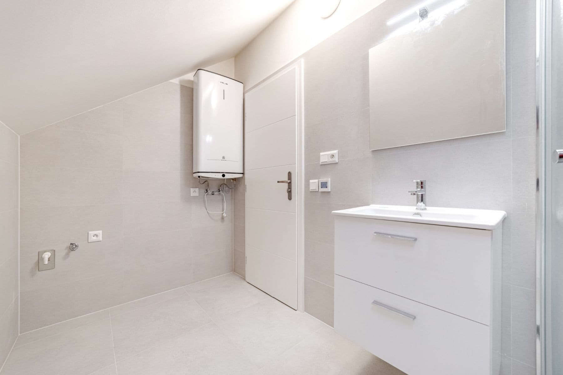 1 bedroom with open-plan kitchen flat to rent, 46 m², Elišky Přemyslovny, Prague, Prague 1 bedroom with open-plan kitchen flat to rent, 46 m², Elišky Přemyslovny, Prague, Prague