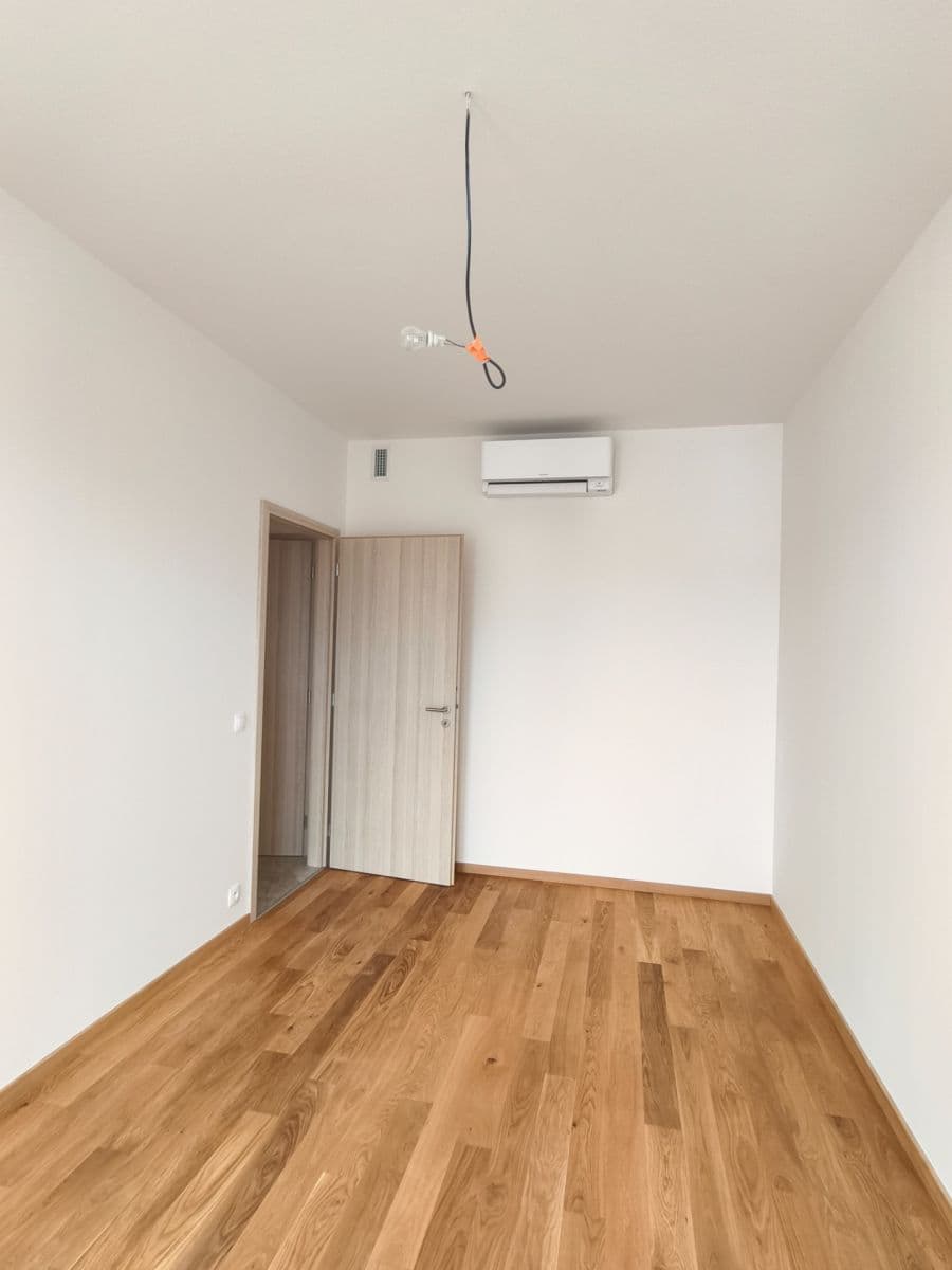 4 bedroom with open-plan kitchen flat for sale, 119 m², Veselovského, Prague, Prague 4 bedroom with open-plan kitchen flat for sale, 119 m², Veselovského, Prague, Prague
