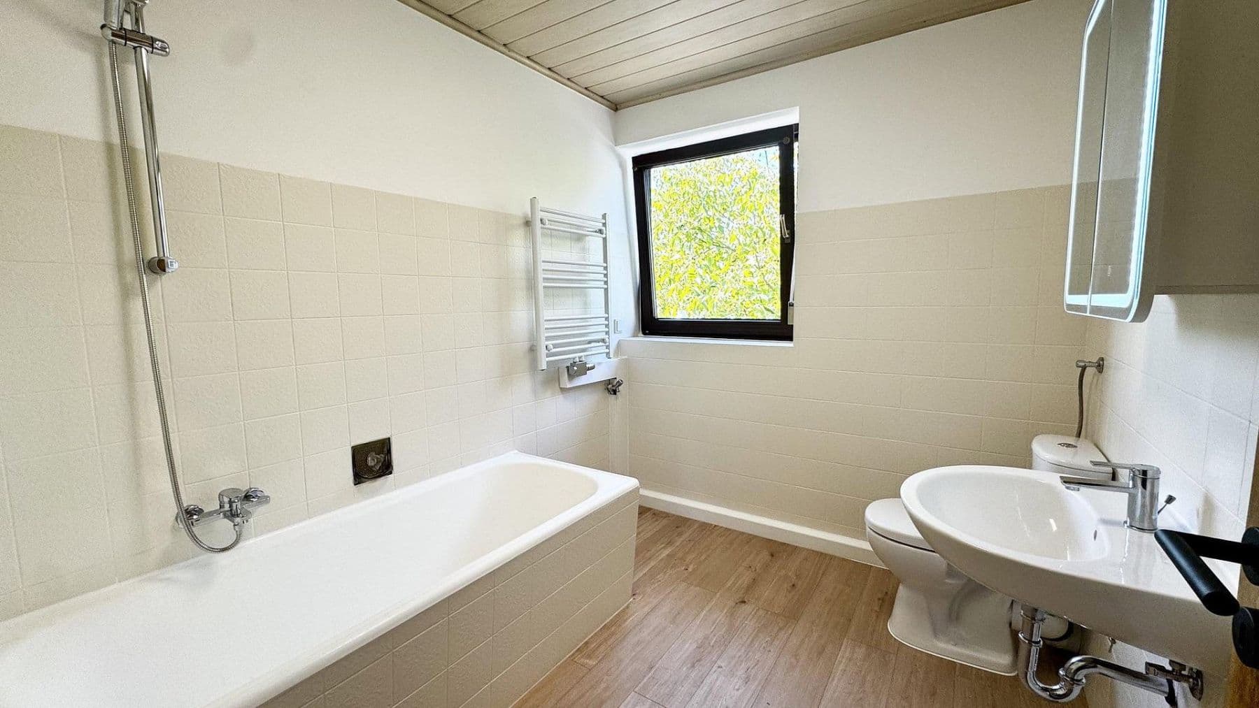 house for sale, 363 m², Greifenklaustraße 1 2, Reckendorf, Bavaria house for sale, 363 m², Greifenklaustraße 1 2, Reckendorf, Bavaria