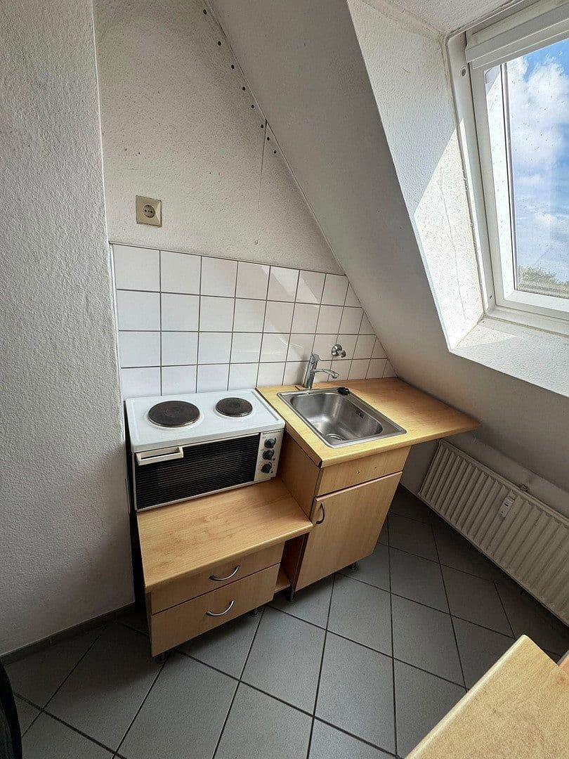 1 bedroom with open-plan kitchen flat to rent, 47 m², Sterkrader Straße 16, Essen, North Rhine-Westphalia 1 bedroom with open-plan kitchen flat to rent, 47 m², Sterkrader Straße 16, Essen, North Rhine-Westphalia