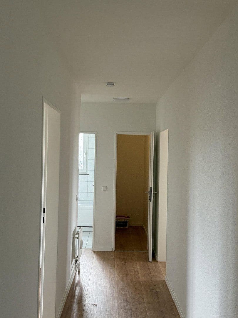 3 bedroom flat to rent, 75 m², An der Wallburg 97, Bergisch Gladbach, North Rhine-Westphalia 3 bedroom flat to rent, 75 m², An der Wallburg 97, Bergisch Gladbach, North Rhine-Westphalia