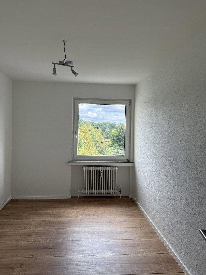 3 bedroom flat to rent, 75 m², An der Wallburg 97, Bergisch Gladbach, North Rhine-Westphalia 3 bedroom flat to rent, 75 m², An der Wallburg 97, Bergisch Gladbach, North Rhine-Westphalia