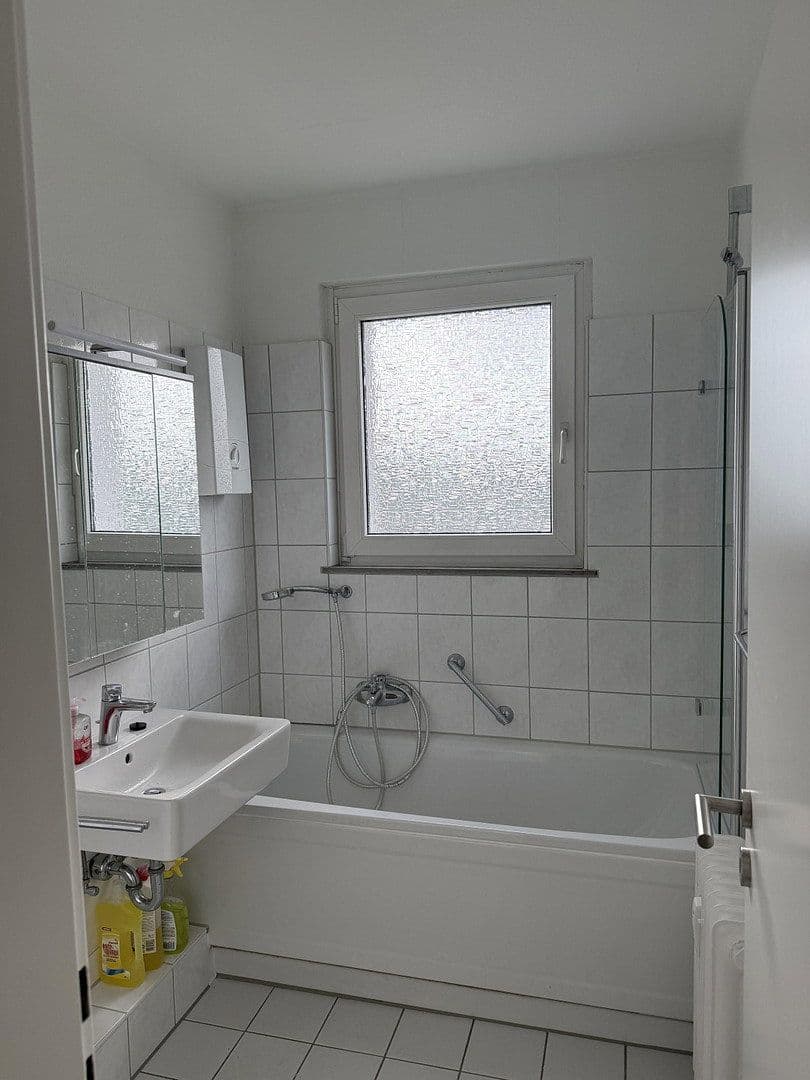 3 bedroom flat to rent, 75 m², An der Wallburg 97, Bergisch Gladbach, North Rhine-Westphalia 3 bedroom flat to rent, 75 m², An der Wallburg 97, Bergisch Gladbach, North Rhine-Westphalia