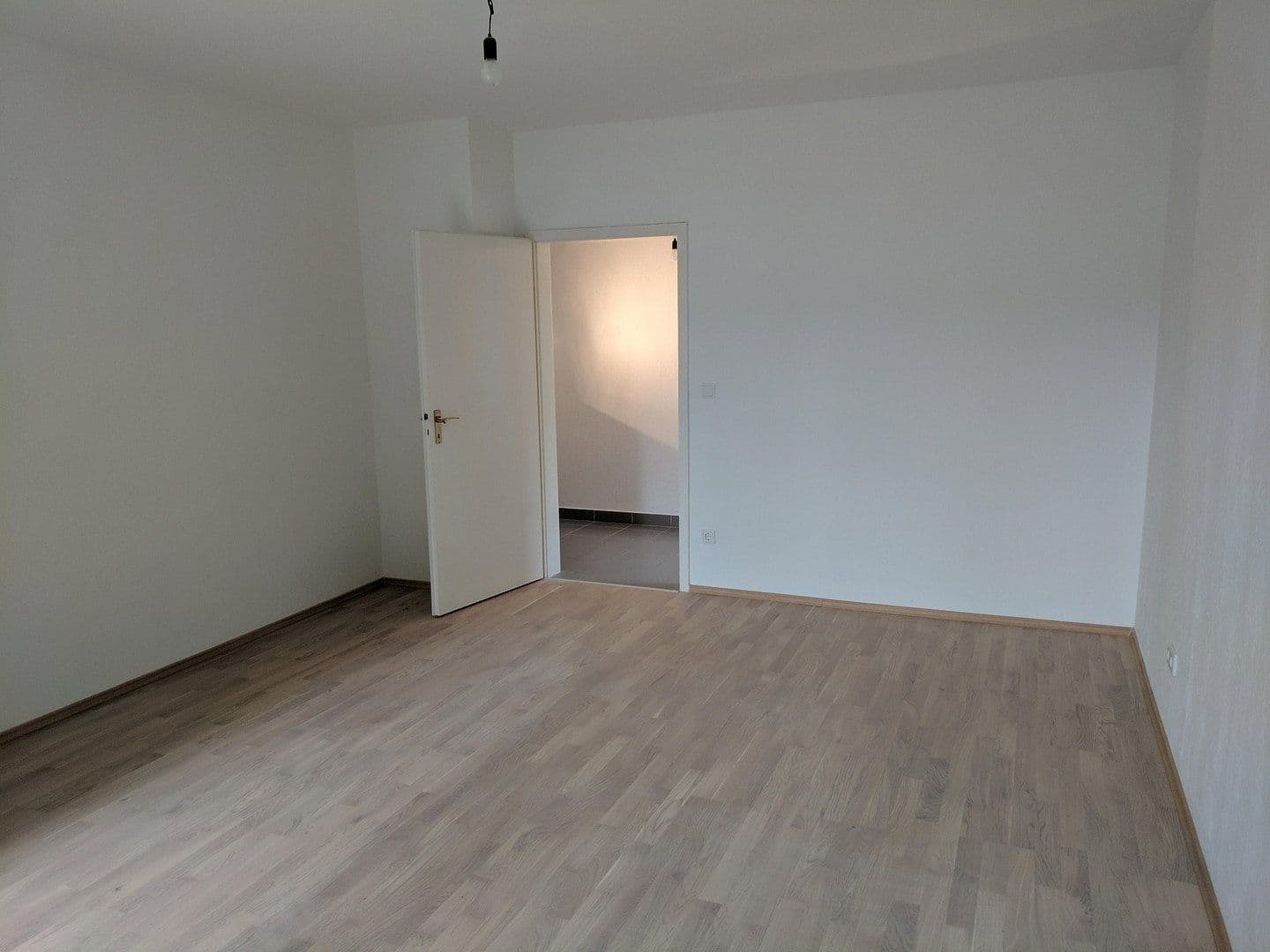 4 bedroom flat to rent, 127 m², Offenbach, Hesse 4 bedroom flat to rent, 127 m², Offenbach, Hesse