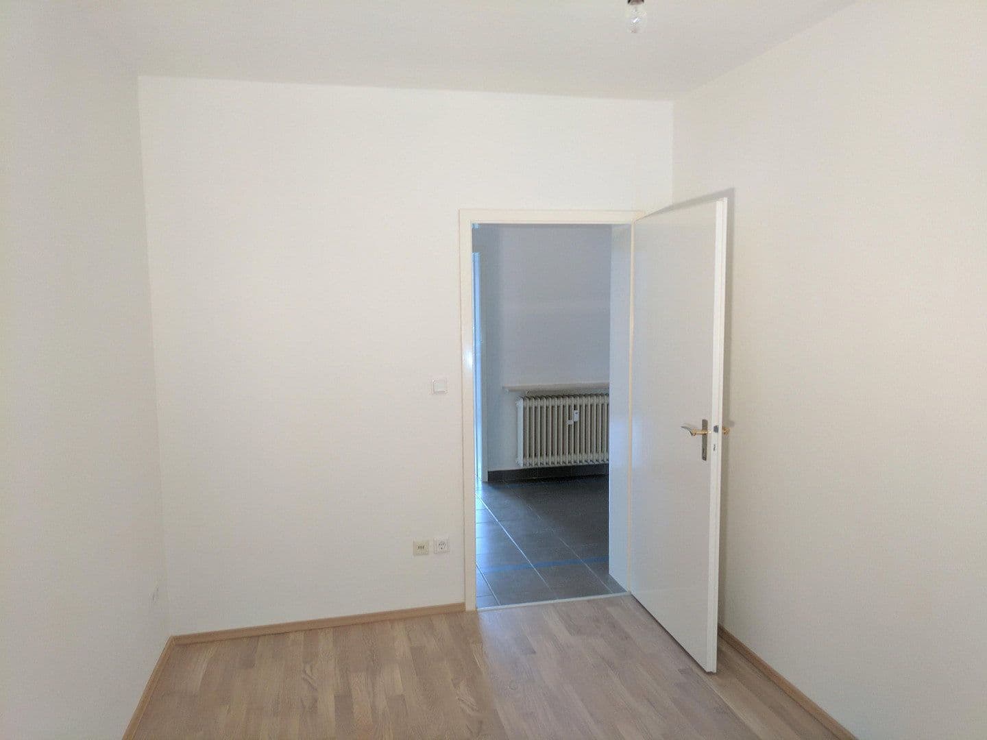 4 bedroom flat to rent, 127 m², Offenbach, Hesse 4 bedroom flat to rent, 127 m², Offenbach, Hesse