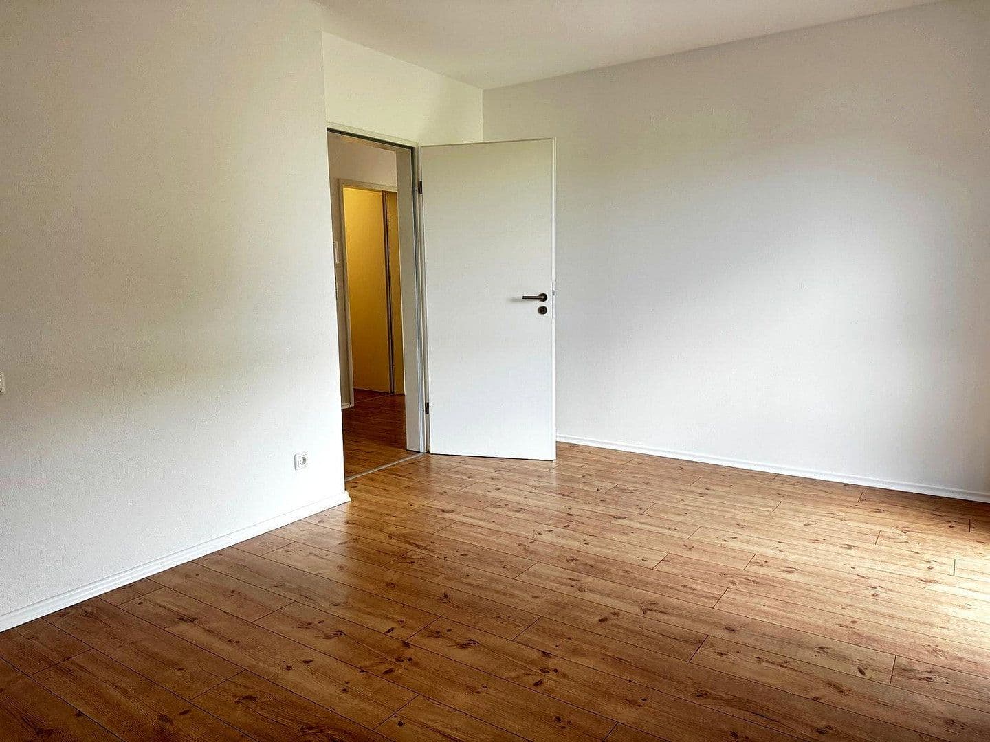 1 bedroom with open-plan kitchen flat to rent, 95 m², Triftäcker 31, Hemau, Bavaria 1 bedroom with open-plan kitchen flat to rent, 95 m², Triftäcker 31, Hemau, Bavaria