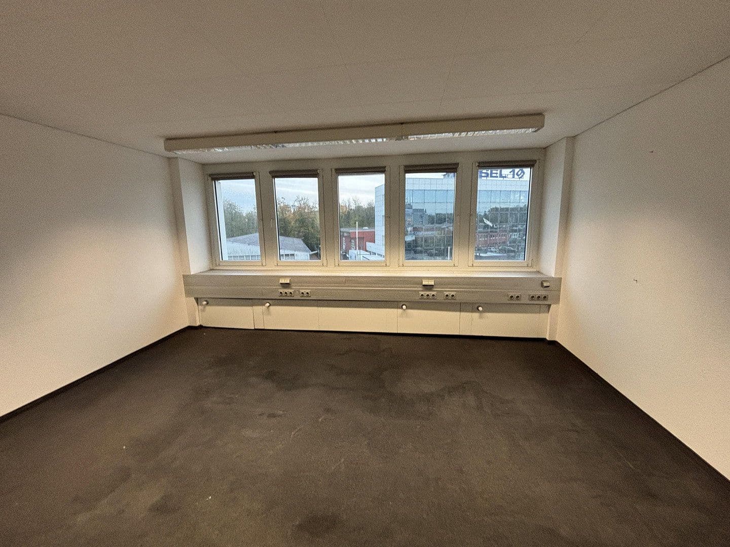 office to rent, 600 m², Moselstr. 14, Neuss, North Rhine-Westphalia office to rent, 600 m², Moselstr. 14, Neuss, North Rhine-Westphalia