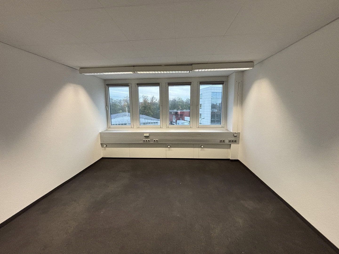 office to rent, 600 m², Moselstr. 14, Neuss, North Rhine-Westphalia office to rent, 600 m², Moselstr. 14, Neuss, North Rhine-Westphalia