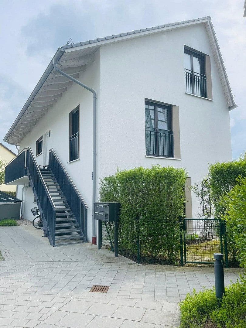 4 bedroom flat to rent, 122 m², Neukeferloh, Bavaria 4 bedroom flat to rent, 122 m², Neukeferloh, Bavaria