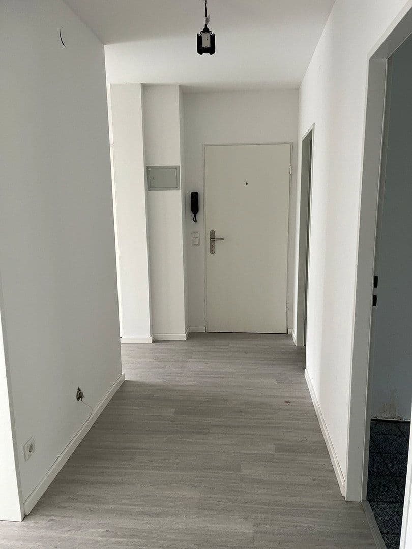 2 bedroom with open-plan kitchen flat to rent, 79 m², Remscheid, North Rhine-Westphalia 2 bedroom with open-plan kitchen flat to rent, 79 m², Remscheid, North Rhine-Westphalia