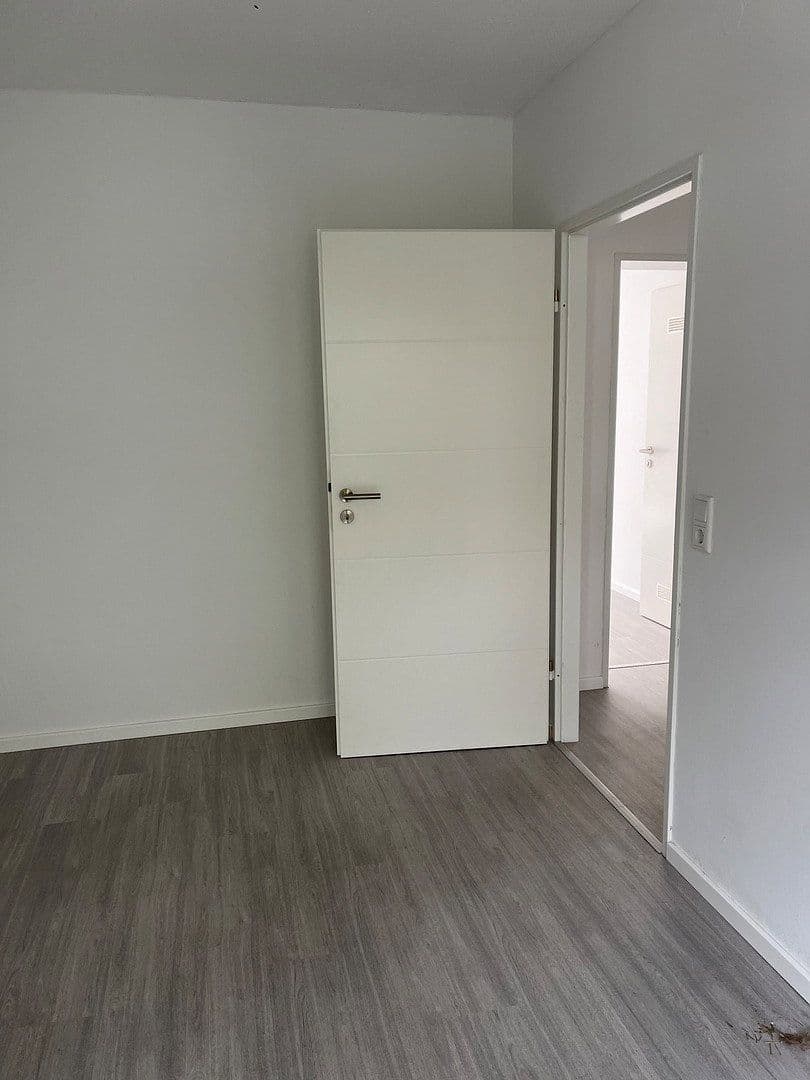 2 bedroom with open-plan kitchen flat to rent, 79 m², Remscheid, North Rhine-Westphalia 2 bedroom with open-plan kitchen flat to rent, 79 m², Remscheid, North Rhine-Westphalia
