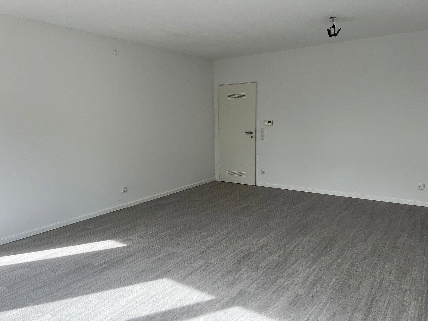 2 bedroom with open-plan kitchen flat to rent, 79 m², Remscheid, North Rhine-Westphalia 2 bedroom with open-plan kitchen flat to rent, 79 m², Remscheid, North Rhine-Westphalia