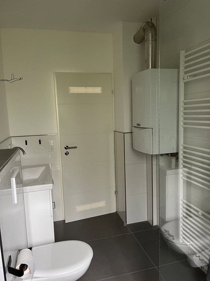 2 bedroom with open-plan kitchen flat to rent, 79 m², Remscheid, North Rhine-Westphalia 2 bedroom with open-plan kitchen flat to rent, 79 m², Remscheid, North Rhine-Westphalia