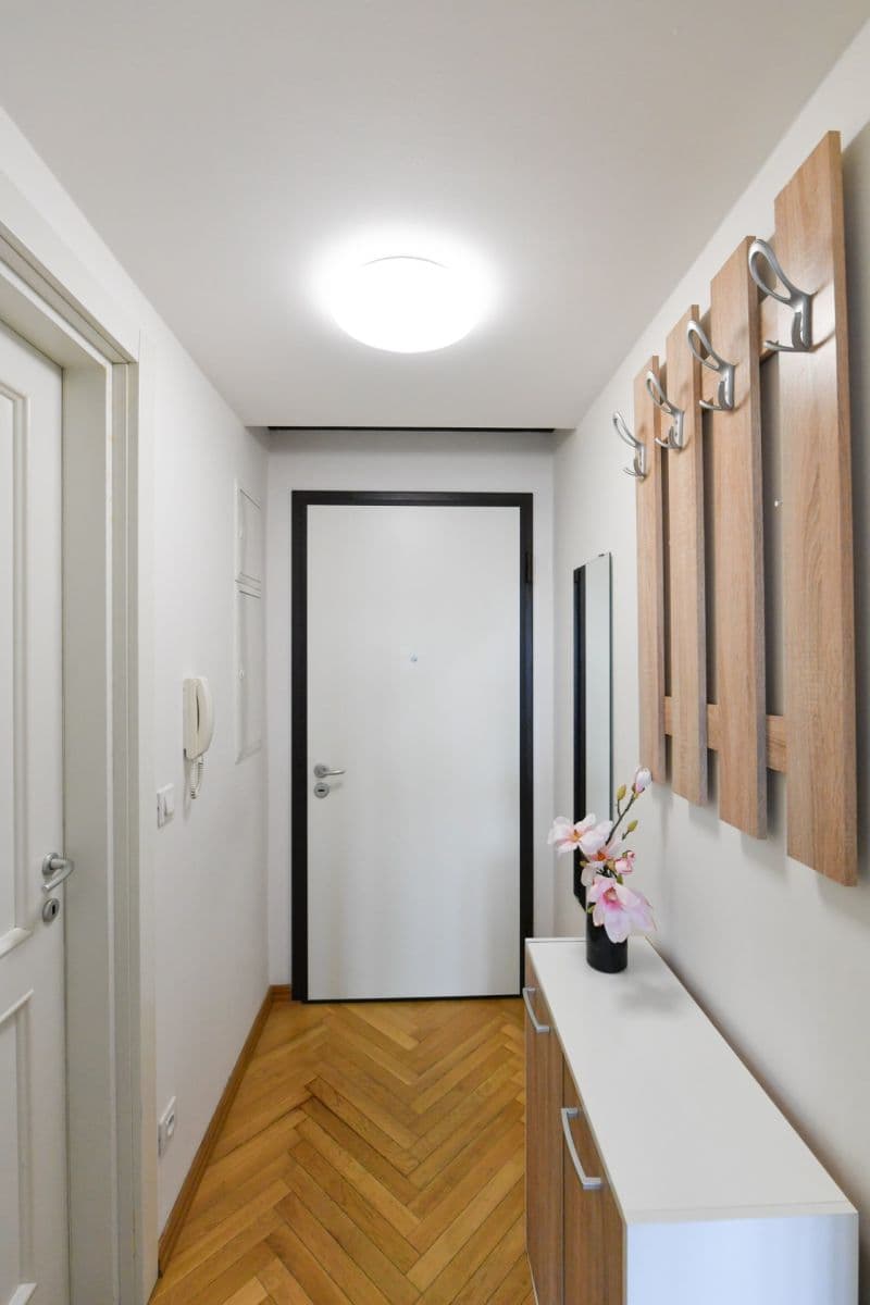 1 bedroom with open-plan kitchen flat for sale, 43 m², Sázavská, Prague, Prague 1 bedroom with open-plan kitchen flat for sale, 43 m², Sázavská, Prague, Prague