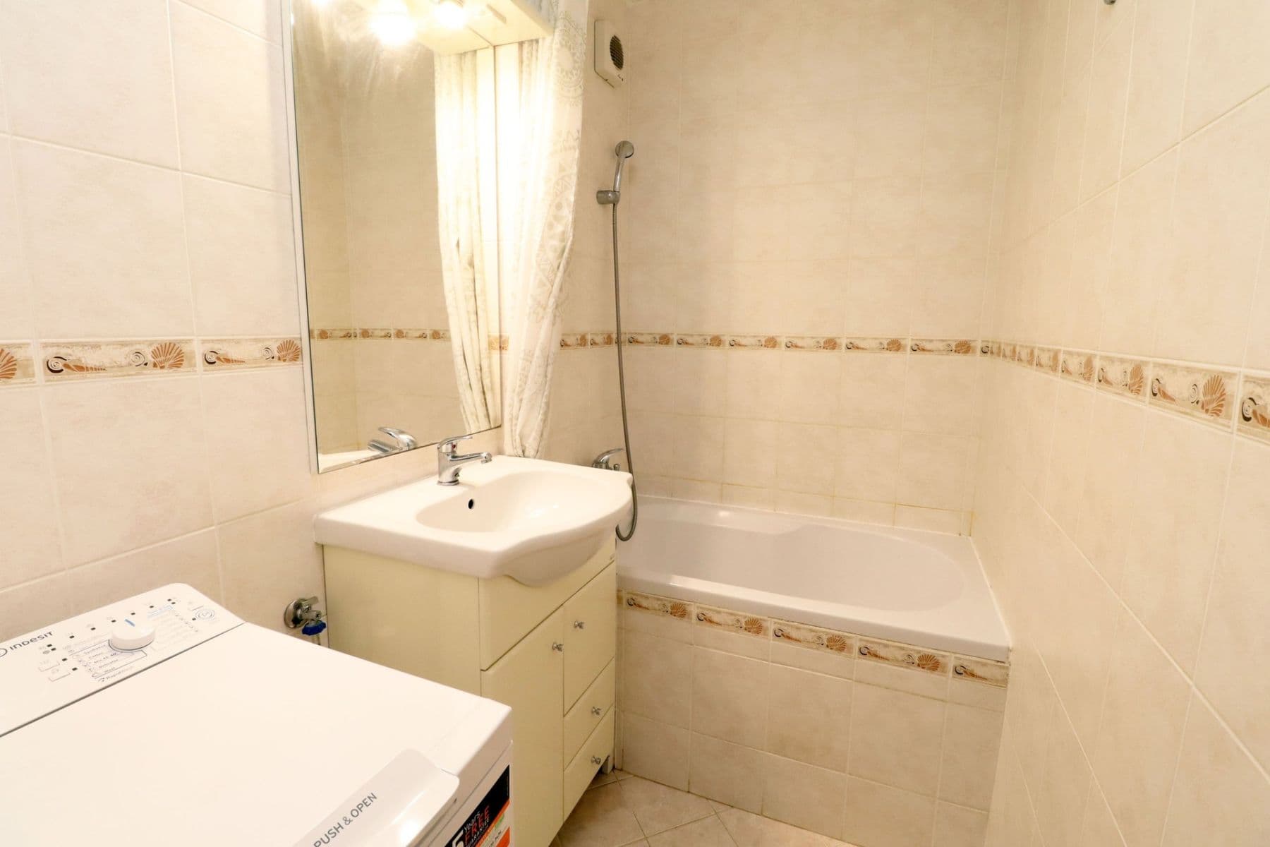 1 bedroom with open-plan kitchen flat to rent, 43 m², Modrá, Prague, Prague 1 bedroom with open-plan kitchen flat to rent, 43 m², Modrá, Prague, Prague