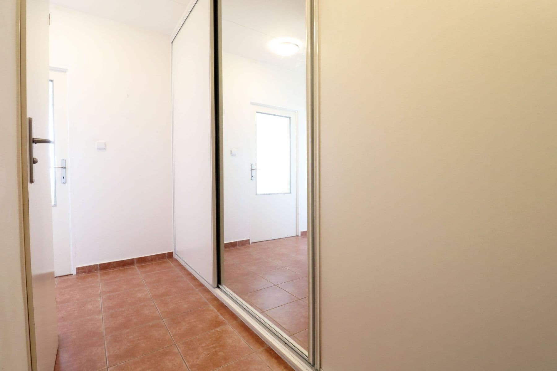 1 bedroom with open-plan kitchen flat to rent, 43 m², Modrá, Prague, Prague 1 bedroom with open-plan kitchen flat to rent, 43 m², Modrá, Prague, Prague