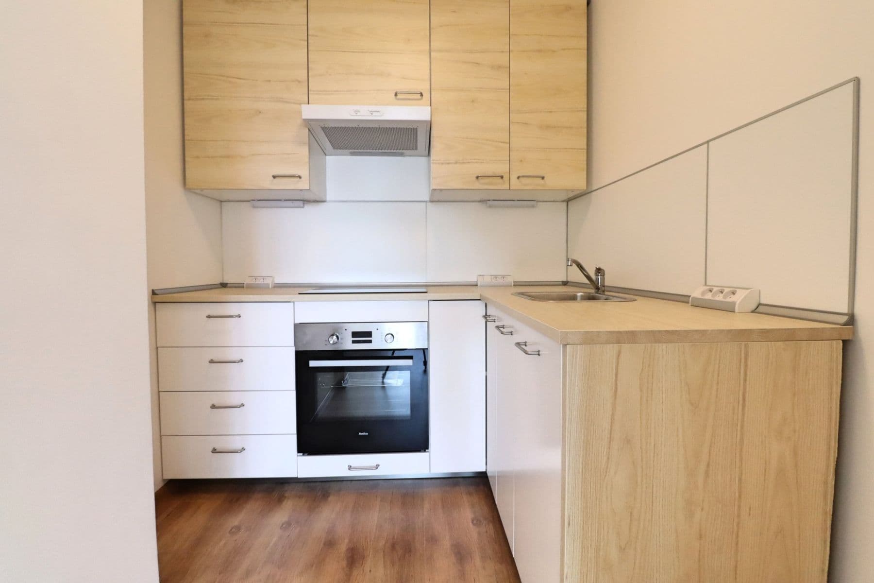1 bedroom with open-plan kitchen flat to rent, 40 m², Machuldova, Prague, Prague 1 bedroom with open-plan kitchen flat to rent, 40 m², Machuldova, Prague, Prague