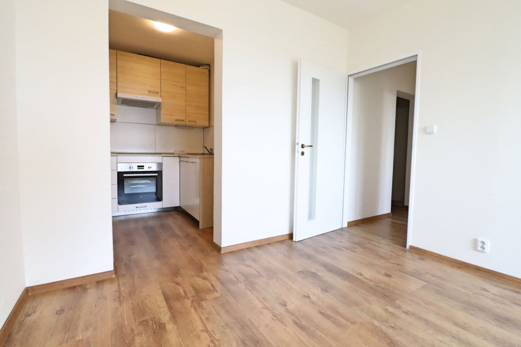 1 bedroom with open-plan kitchen flat to rent, 40 m², Machuldova, Prague, Prague 1 bedroom with open-plan kitchen flat to rent, 40 m², Machuldova, Prague, Prague