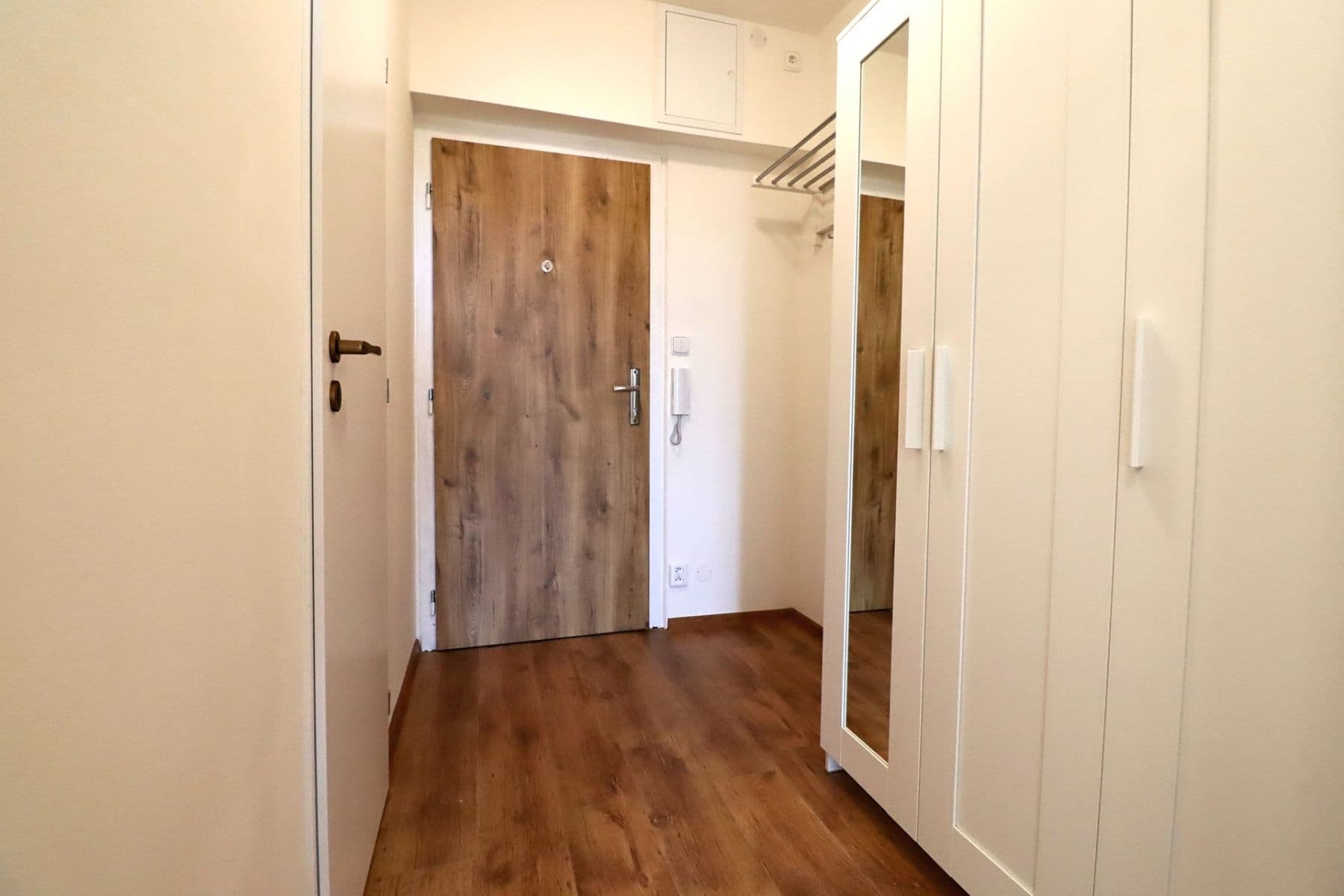 1 bedroom with open-plan kitchen flat to rent, 40 m², Machuldova, Prague, Prague 1 bedroom with open-plan kitchen flat to rent, 40 m², Machuldova, Prague, Prague