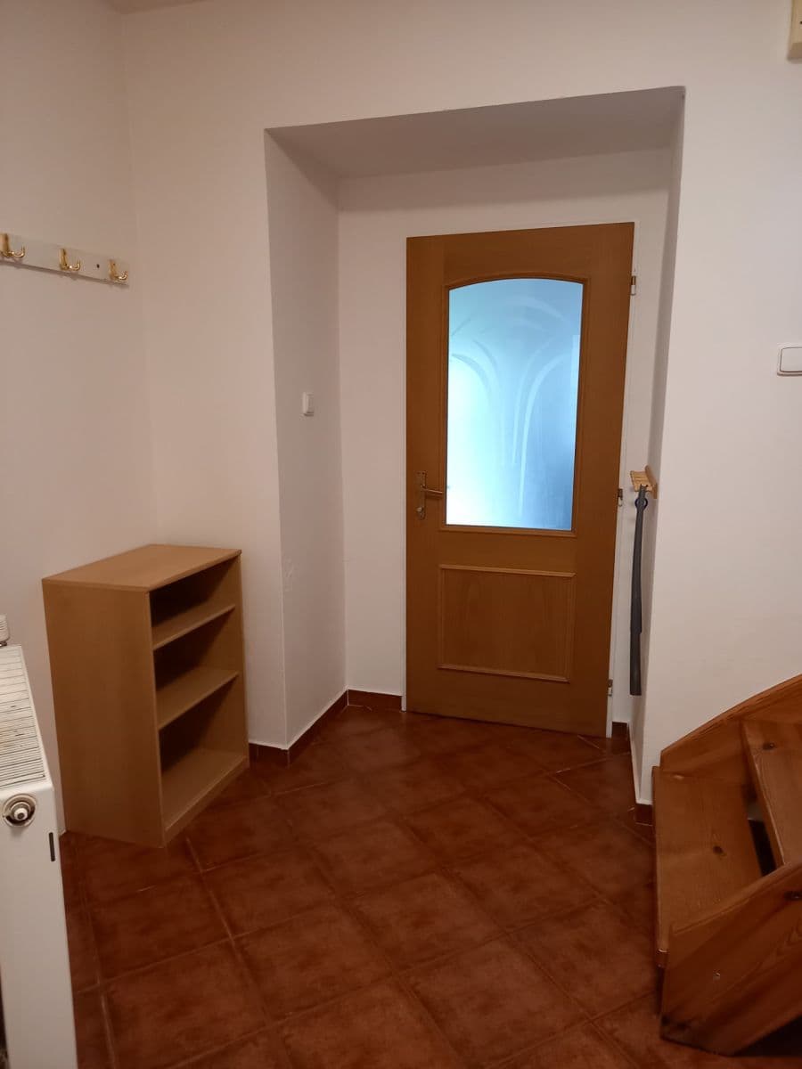 3 bedroom with open-plan kitchen flat to rent, 85 m², Krhanice, Středočeský Region 3 bedroom with open-plan kitchen flat to rent, 85 m², Krhanice, Středočeský Region