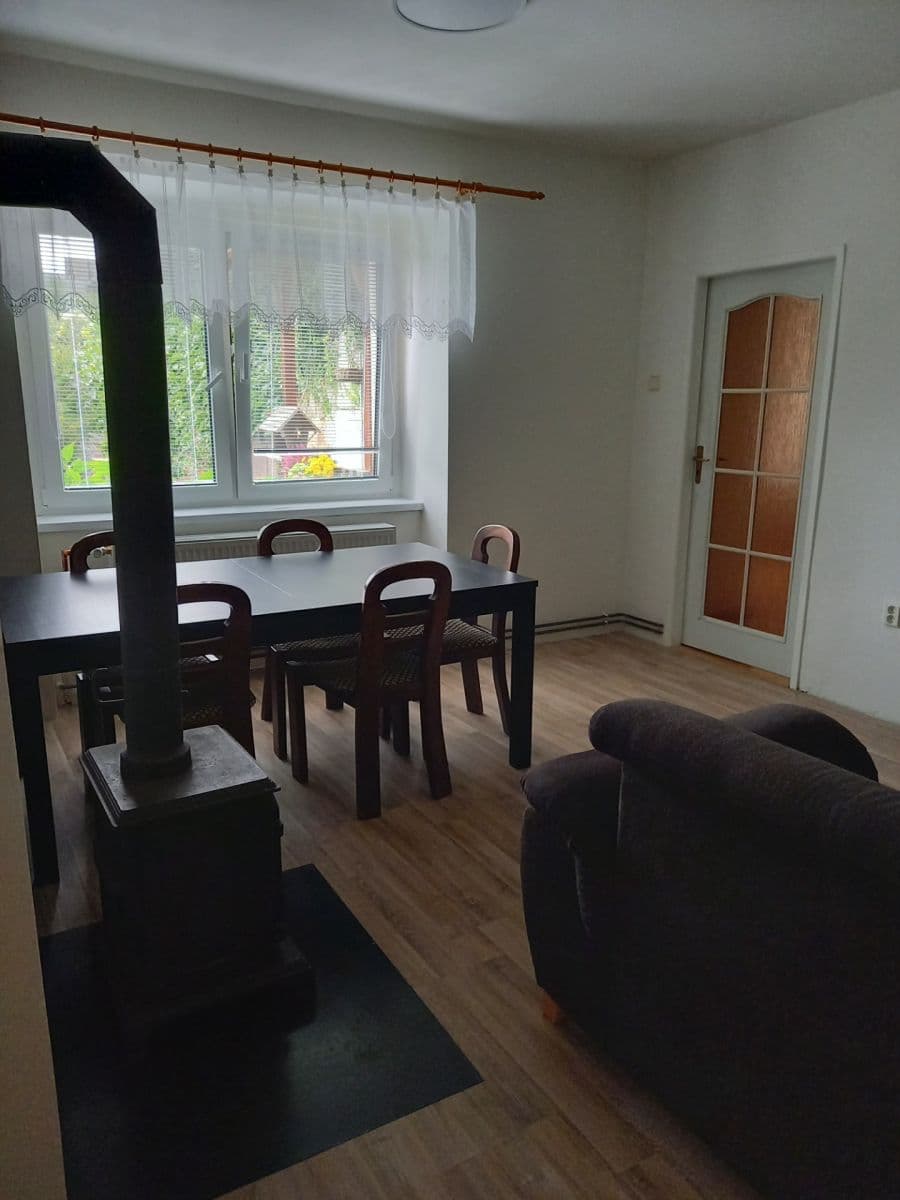 3 bedroom with open-plan kitchen flat to rent, 85 m², Krhanice, Středočeský Region 3 bedroom with open-plan kitchen flat to rent, 85 m², Krhanice, Středočeský Region