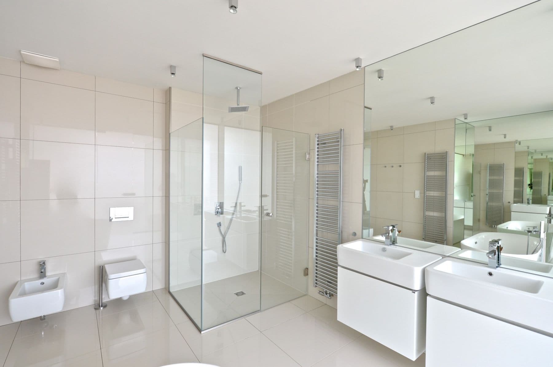 3 bedroom with open-plan kitchen flat to rent, 203 m², Laubova, Prague, Prague 3 bedroom with open-plan kitchen flat to rent, 203 m², Laubova, Prague, Prague