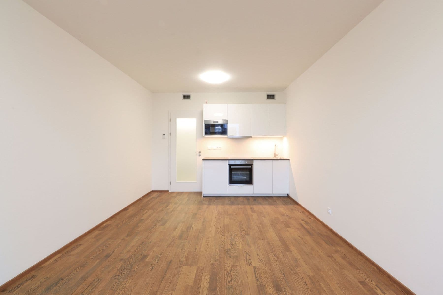 Studio flat to rent, 35 m², Smržových, Prague, Prague Studio flat to rent, 35 m², Smržových, Prague, Prague