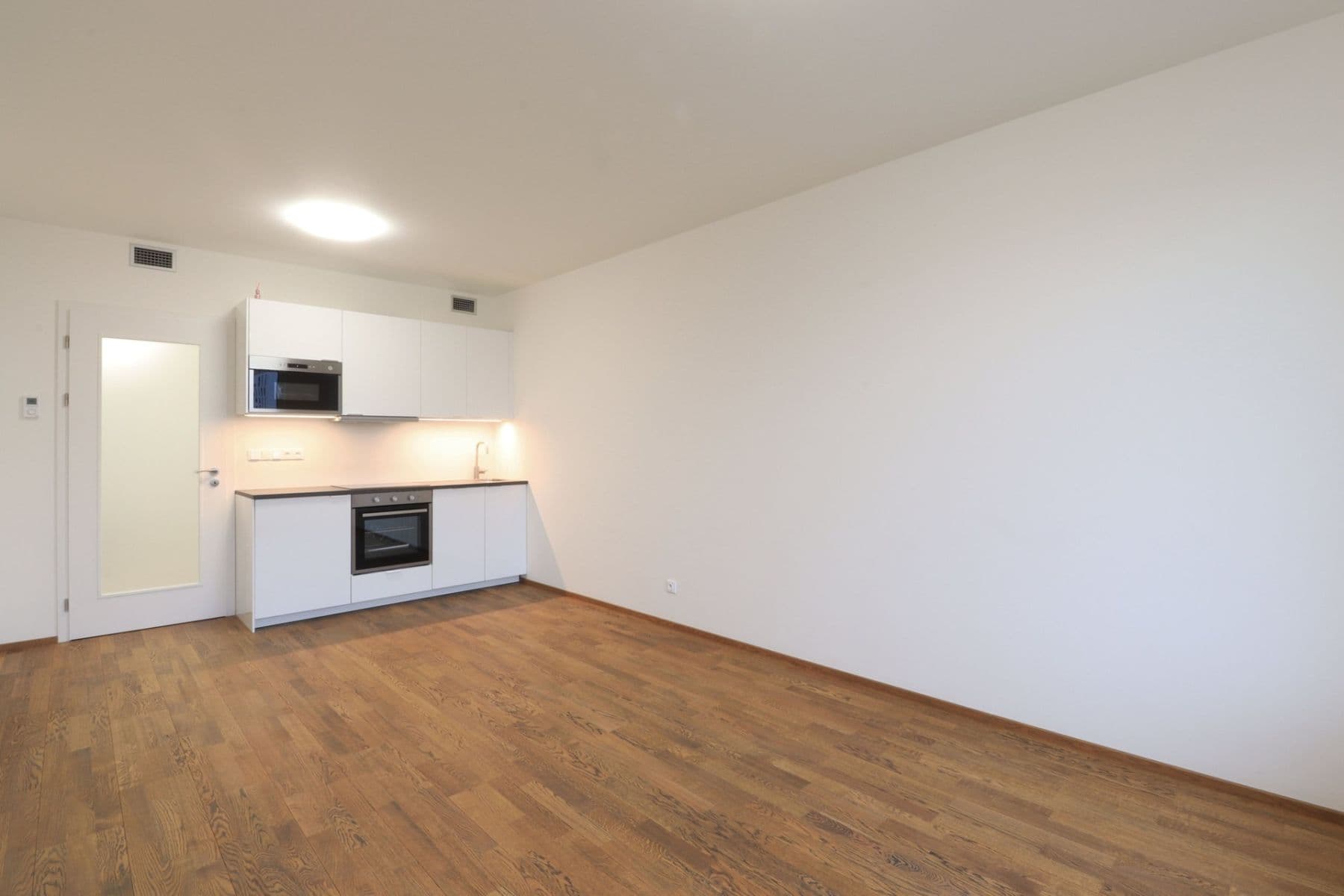 Studio flat to rent, 35 m², Smržových, Prague, Prague Studio flat to rent, 35 m², Smržových, Prague, Prague