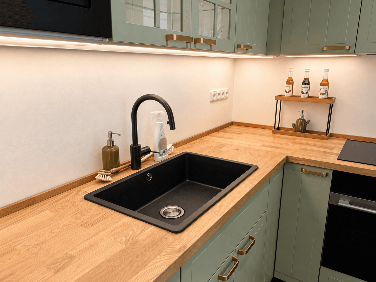 1 bedroom with open-plan kitchen flat to rent, 66 m², Gerstelova, Prague, Prague 1 bedroom with open-plan kitchen flat to rent, 66 m², Gerstelova, Prague, Prague
