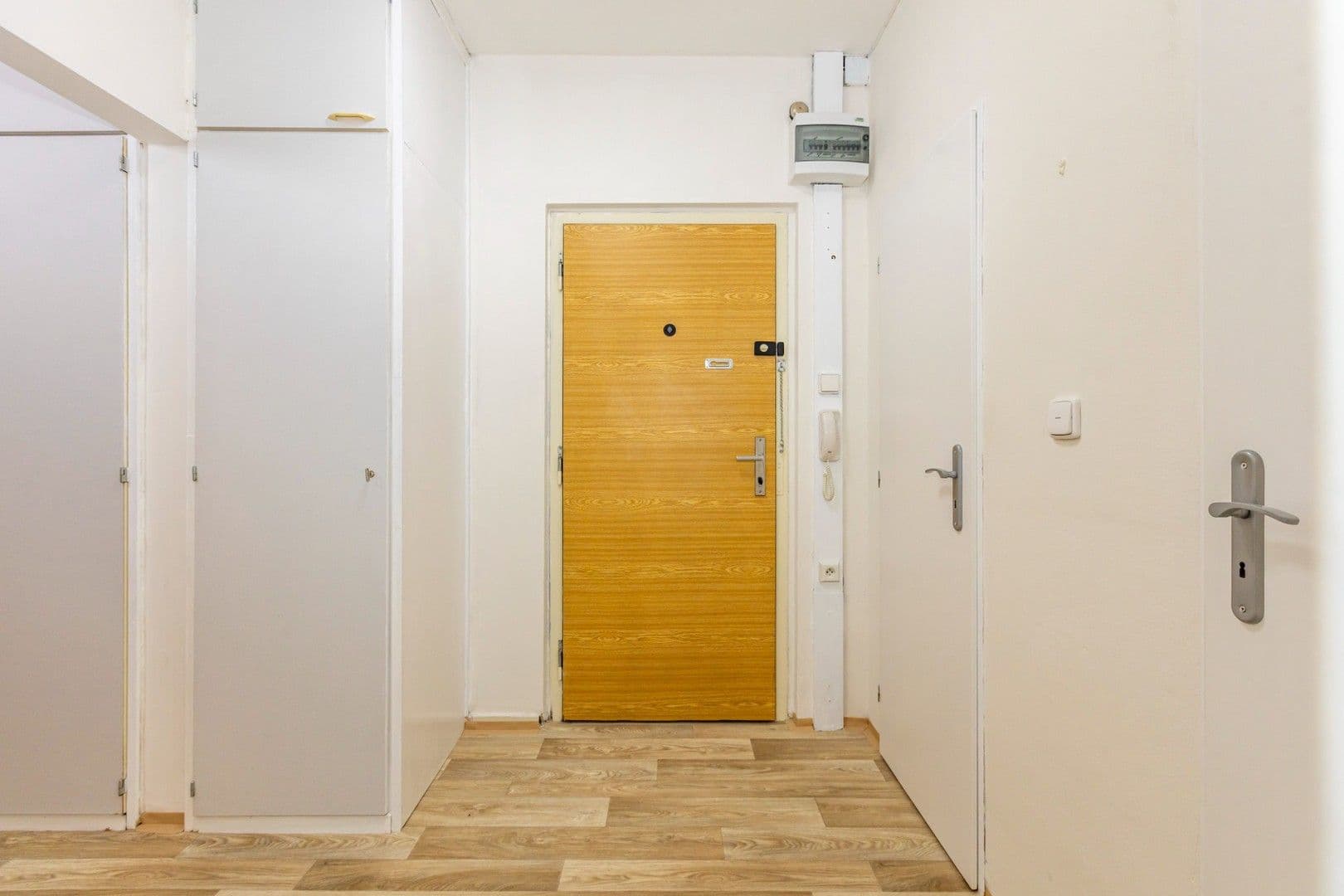 1 bedroom with open-plan kitchen flat to rent, 49 m², Gabinova, Prague, Prague 1 bedroom with open-plan kitchen flat to rent, 49 m², Gabinova, Prague, Prague