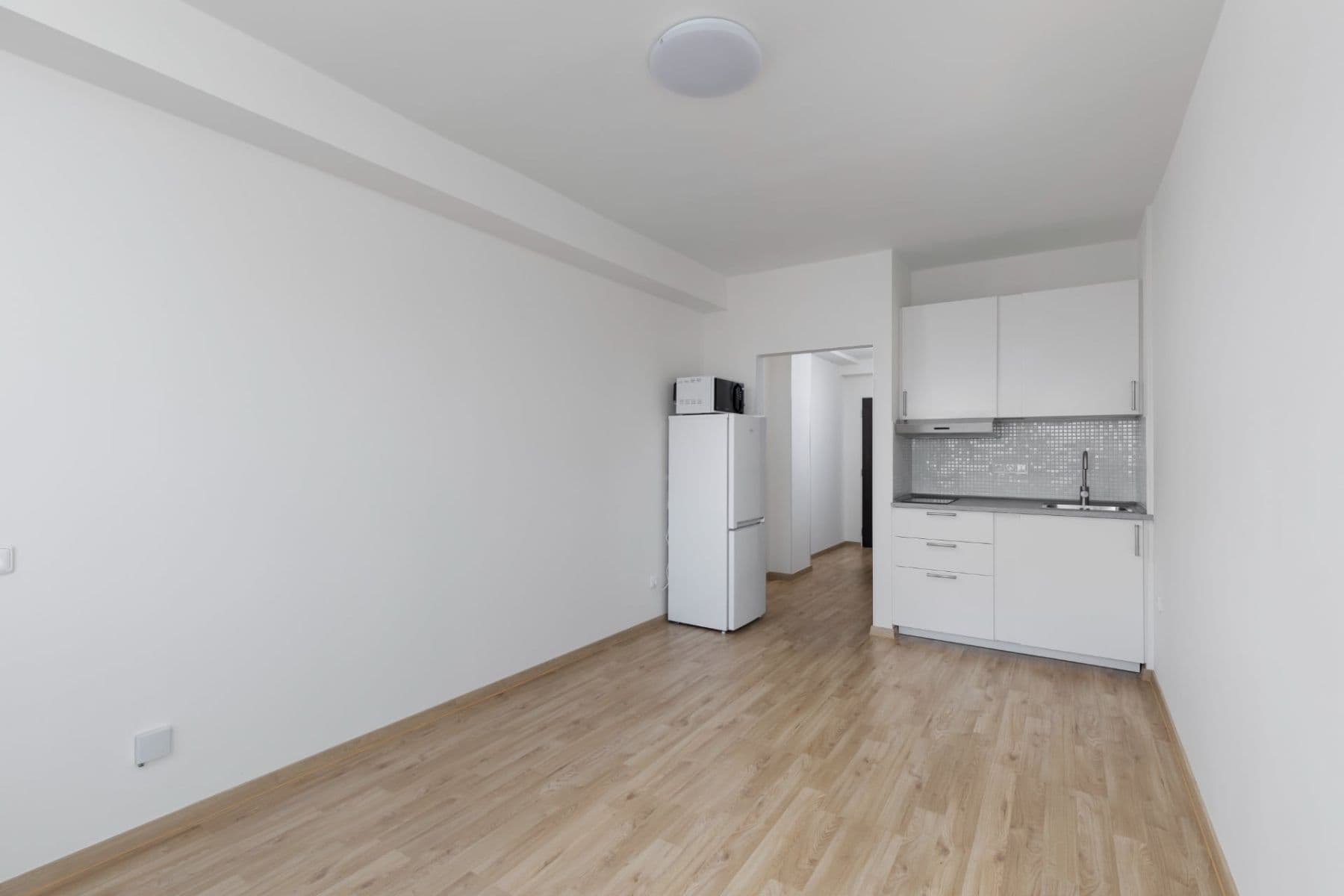 Studio flat to rent, 26 m², Peroutkova, Prague, Prague Studio flat to rent, 26 m², Peroutkova, Prague, Prague