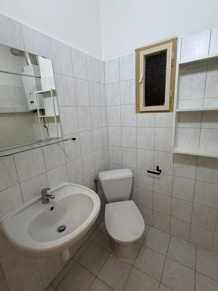 Studio flat to rent, 23 m², Patočkova, Prague, Prague Studio flat to rent, 23 m², Patočkova, Prague, Prague
