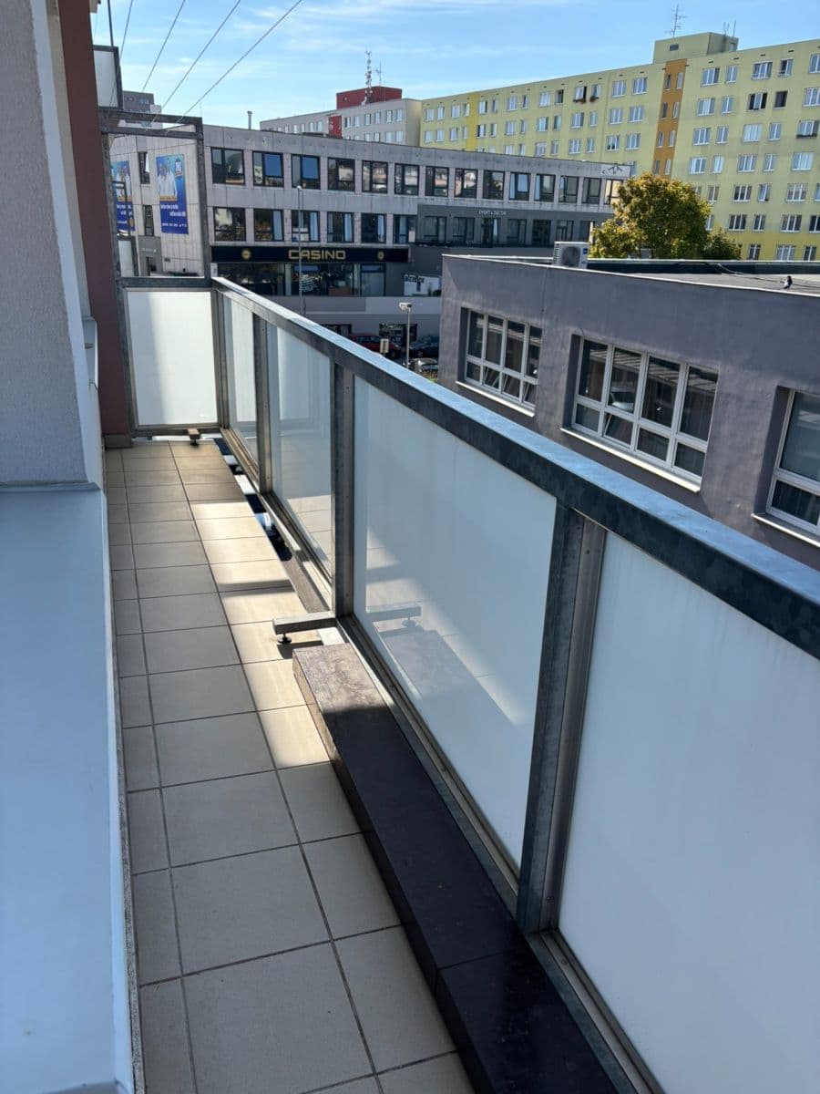 1 bedroom with open-plan kitchen flat to rent, 54 m², Bludovická, Prague, Prague 1 bedroom with open-plan kitchen flat to rent, 54 m², Bludovická, Prague, Prague