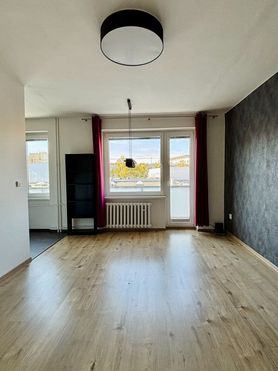 1 bedroom with open-plan kitchen flat to rent, 54 m², Bludovická, Prague, Prague 1 bedroom with open-plan kitchen flat to rent, 54 m², Bludovická, Prague, Prague