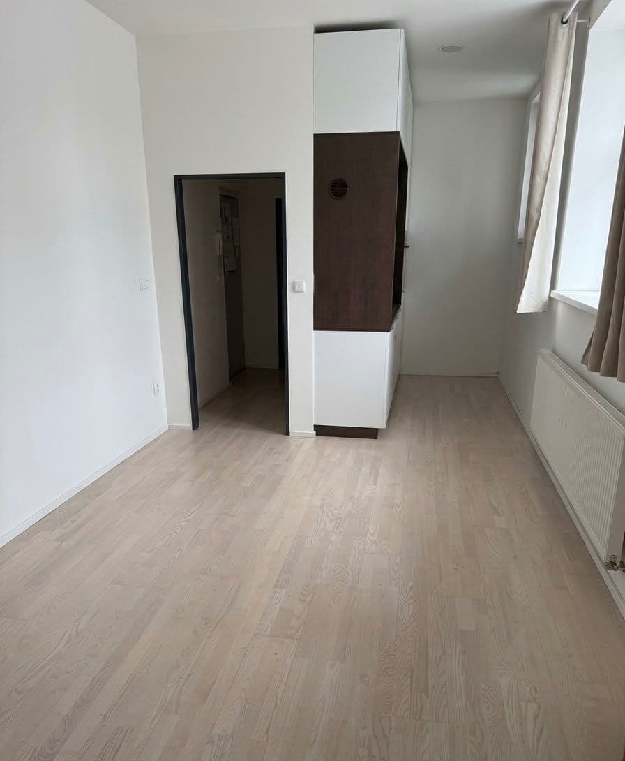 Studio flat to rent, 34 m², Vlhká, Brno, Jihomoravský Region Studio flat to rent, 34 m², Vlhká, Brno, Jihomoravský Region