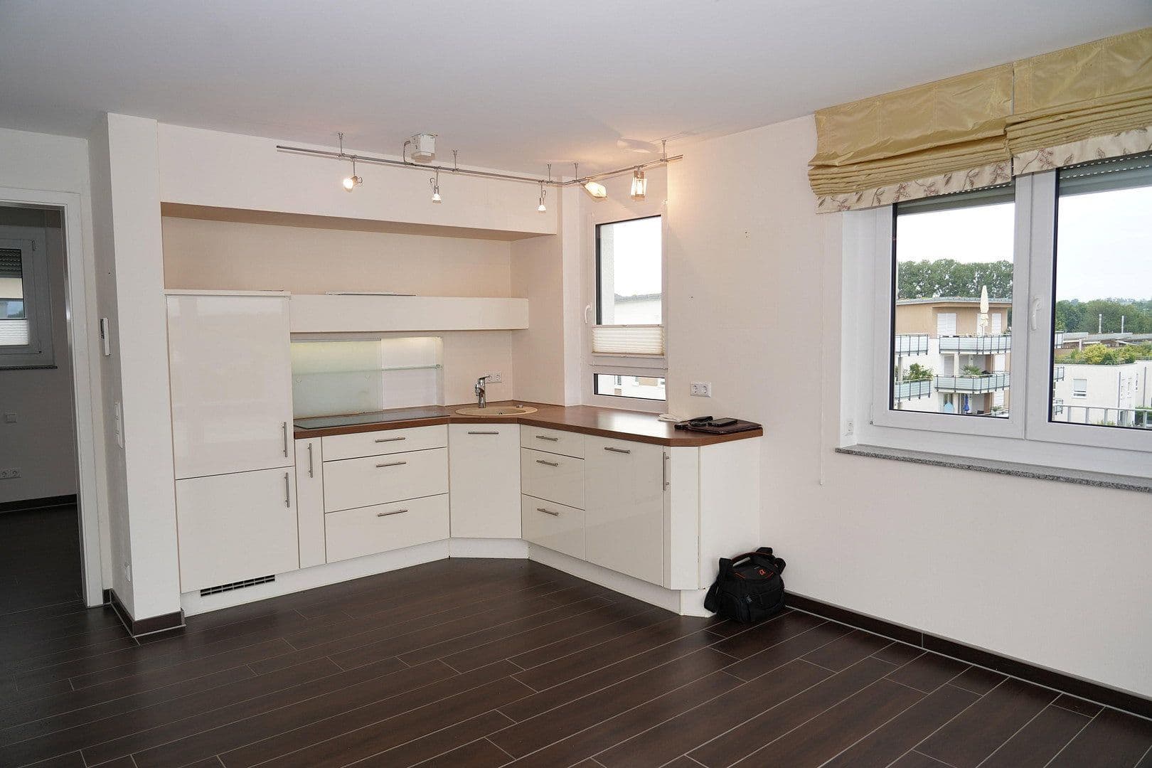 1 bedroom with open-plan kitchen flat to rent, 84 m², Markdorf, Baden-Württemberg 1 bedroom with open-plan kitchen flat to rent, 84 m², Markdorf, Baden-Württemberg