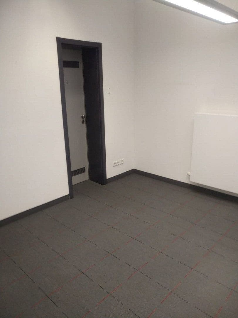 office to rent, 67 m², Poststraße 6, Berga-Wünschendorf, Thuringia office to rent, 67 m², Poststraße 6, Berga-Wünschendorf, Thuringia