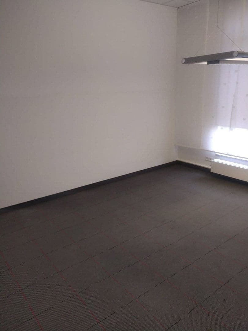 office to rent, 67 m², Poststraße 6, Berga-Wünschendorf, Thuringia office to rent, 67 m², Poststraße 6, Berga-Wünschendorf, Thuringia