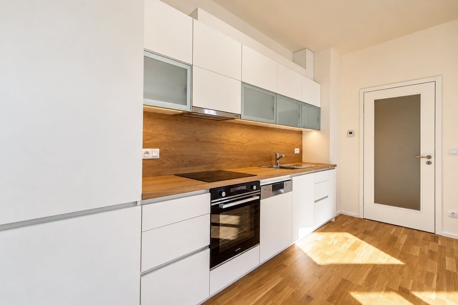 1 bedroom with open-plan kitchen flat to rent, 57 m², Magistrů, Prague, Prague 1 bedroom with open-plan kitchen flat to rent, 57 m², Magistrů, Prague, Prague