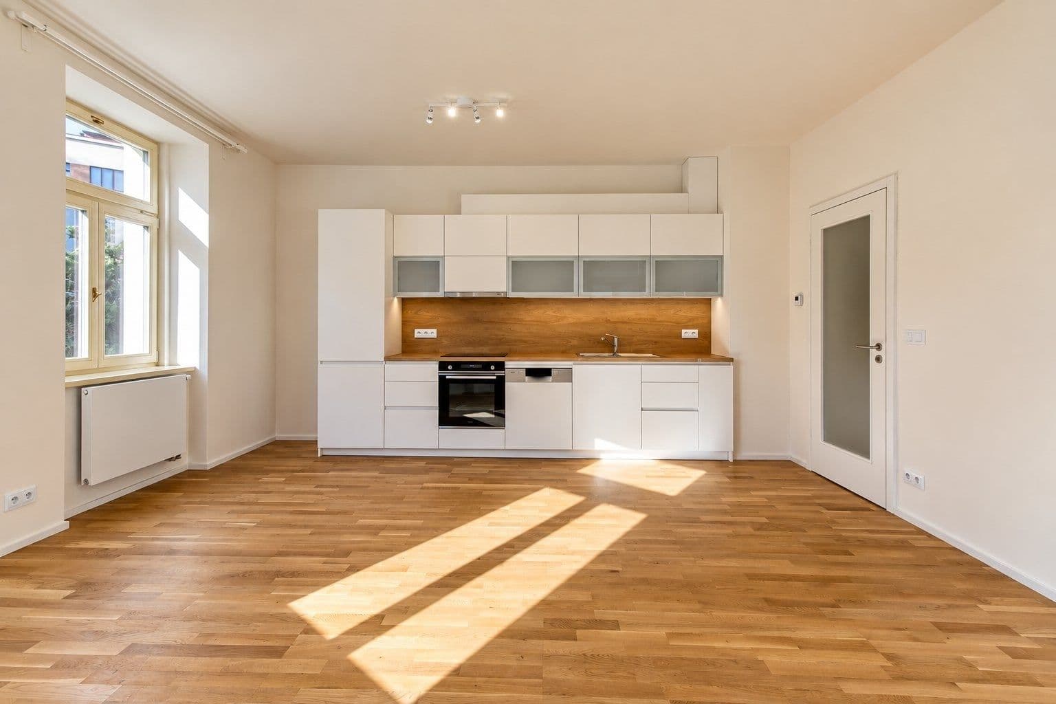 1 bedroom with open-plan kitchen flat to rent, 57 m², Magistrů, Prague, Prague 1 bedroom with open-plan kitchen flat to rent, 57 m², Magistrů, Prague, Prague
