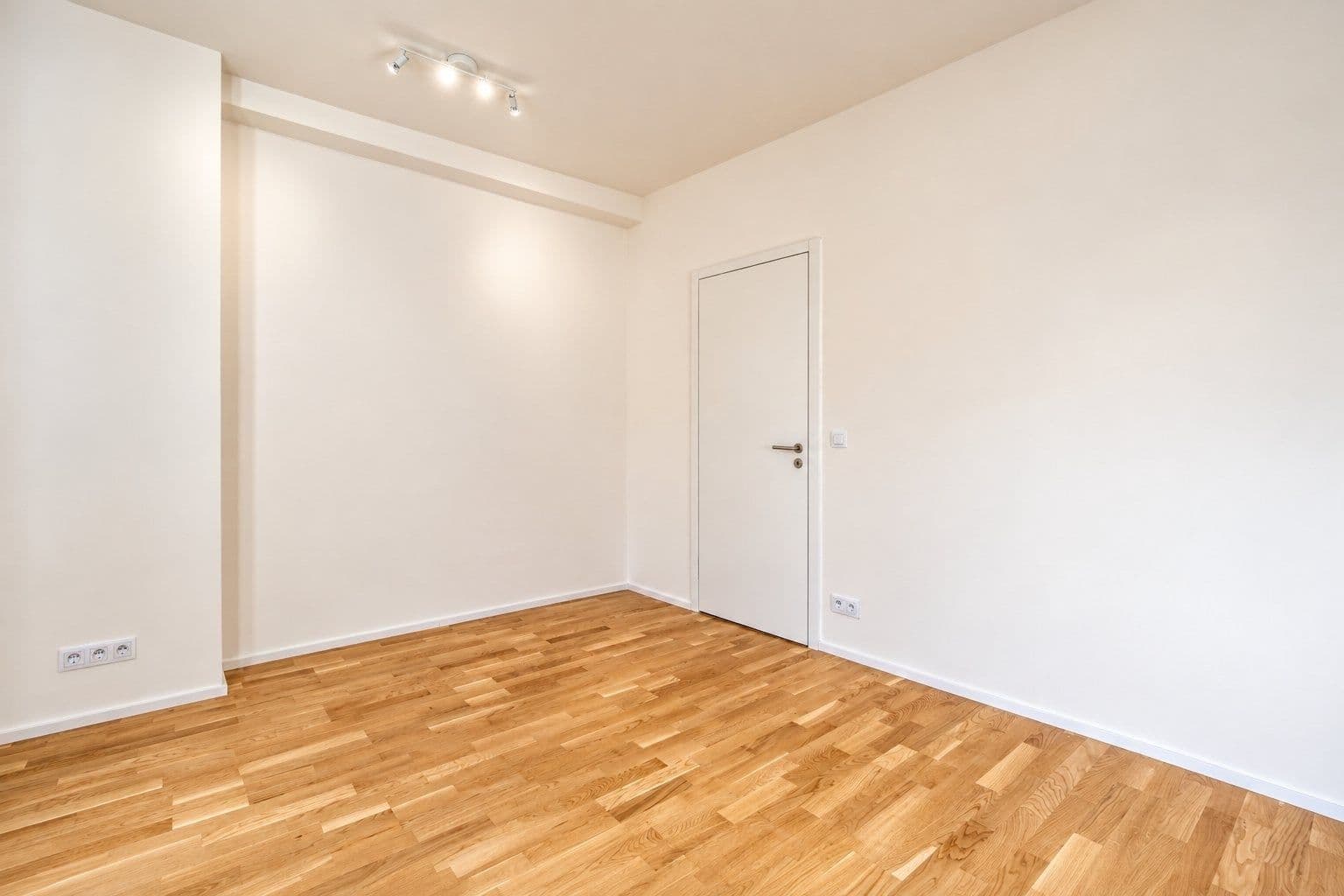 1 bedroom with open-plan kitchen flat to rent, 57 m², Magistrů, Prague, Prague 1 bedroom with open-plan kitchen flat to rent, 57 m², Magistrů, Prague, Prague