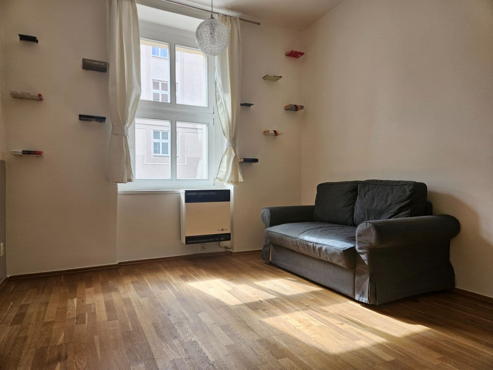 1 bedroom with open-plan kitchen flat to rent, 43 m², Družstevní, Prague, Prague 1 bedroom with open-plan kitchen flat to rent, 43 m², Družstevní, Prague, Prague