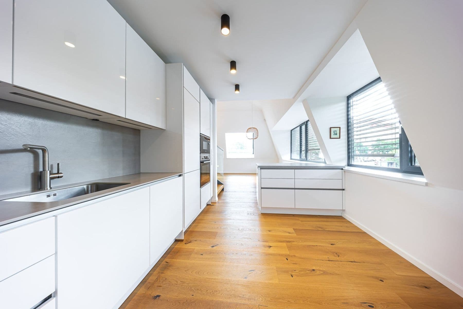 3 bedroom with open-plan kitchen flat to rent, 151 m², Čiklova, Prague, Prague 3 bedroom with open-plan kitchen flat to rent, 151 m², Čiklova, Prague, Prague