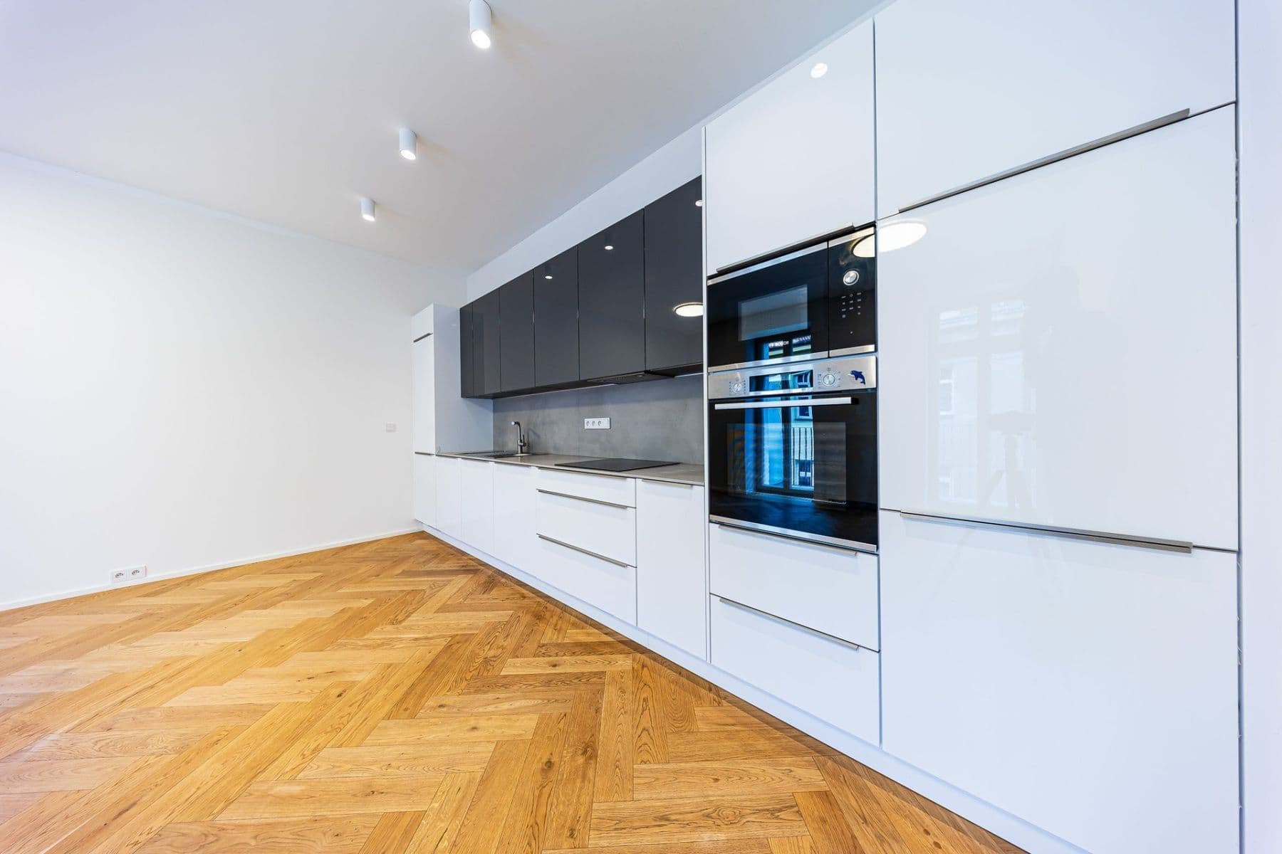 1 bedroom with open-plan kitchen flat to rent, 52 m², Čiklova, Prague, Prague 1 bedroom with open-plan kitchen flat to rent, 52 m², Čiklova, Prague, Prague