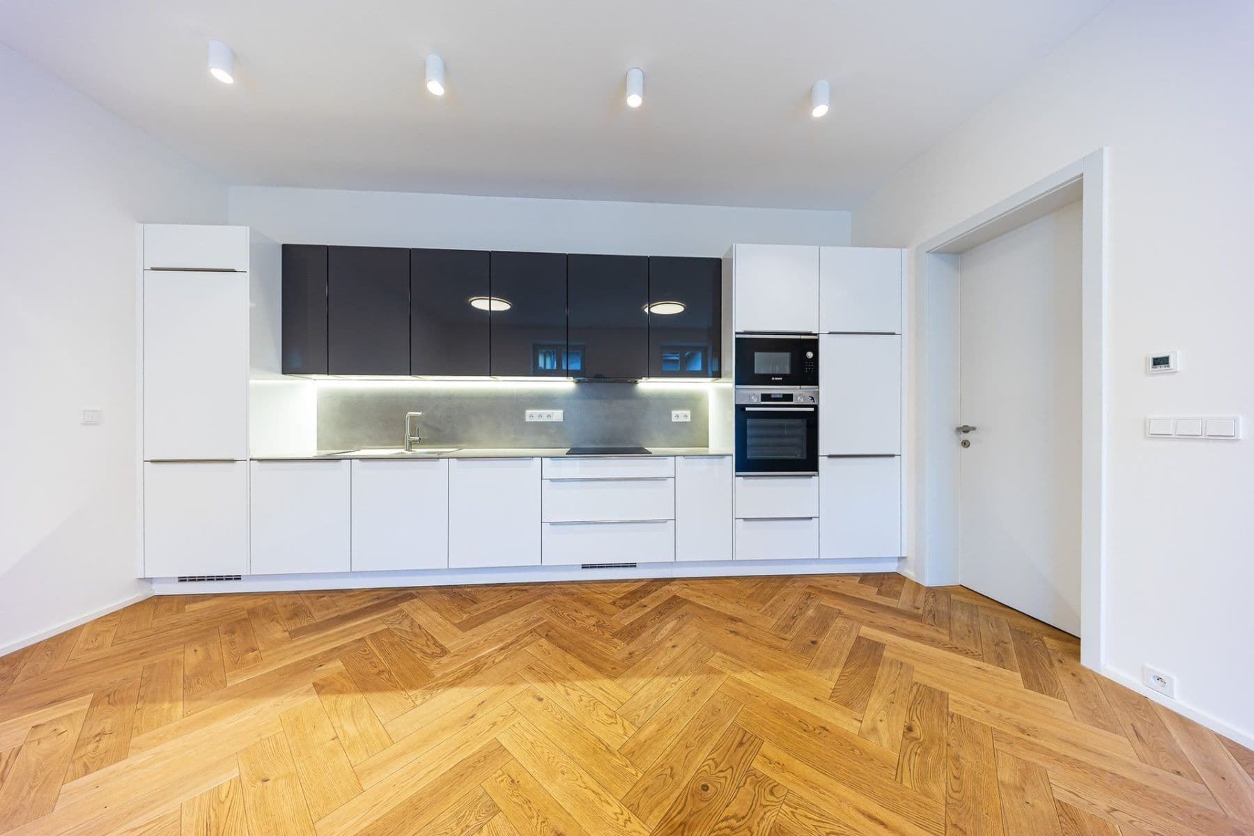 1 bedroom with open-plan kitchen flat to rent, 52 m², Čiklova, Prague, Prague 1 bedroom with open-plan kitchen flat to rent, 52 m², Čiklova, Prague, Prague