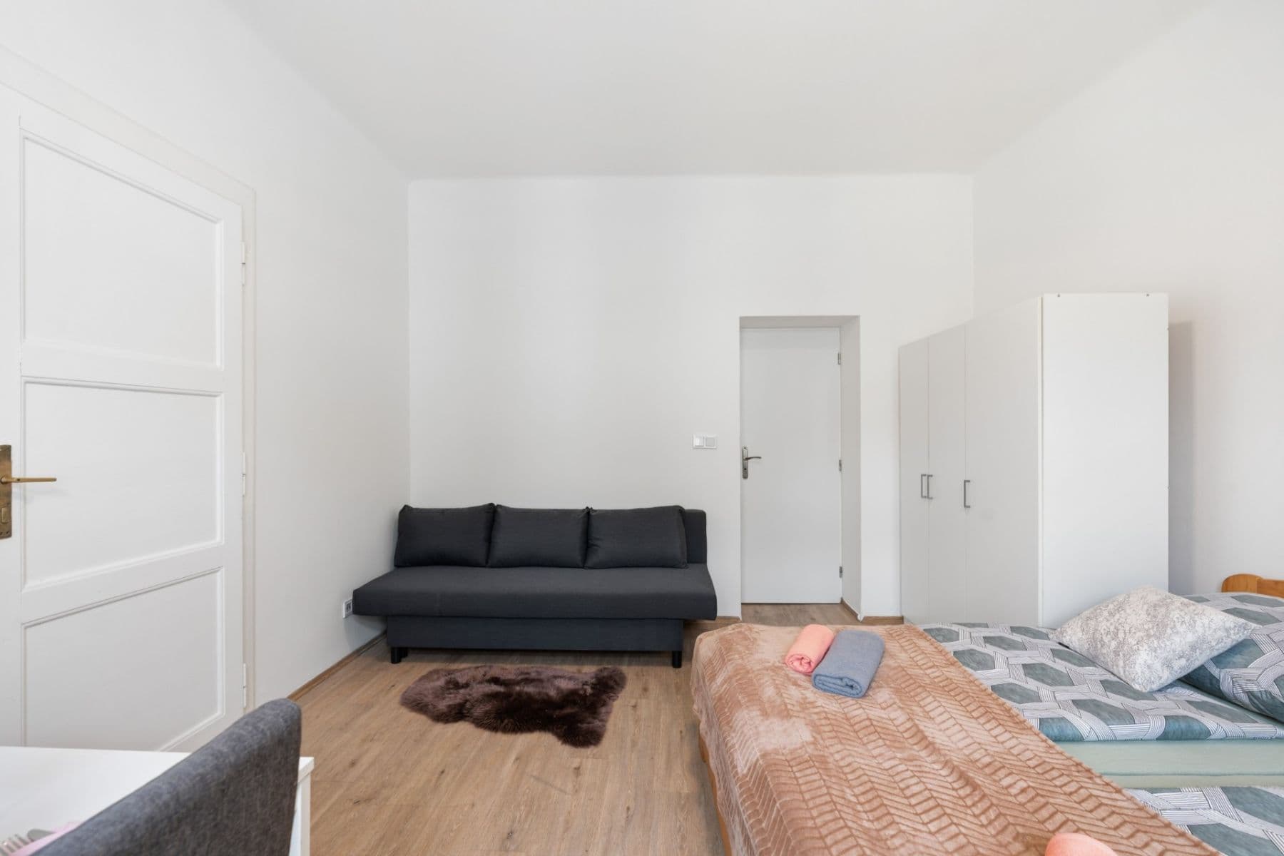 1 bedroom with open-plan kitchen flat to rent, 53 m², Košická, Prague, Prague 1 bedroom with open-plan kitchen flat to rent, 53 m², Košická, Prague, Prague