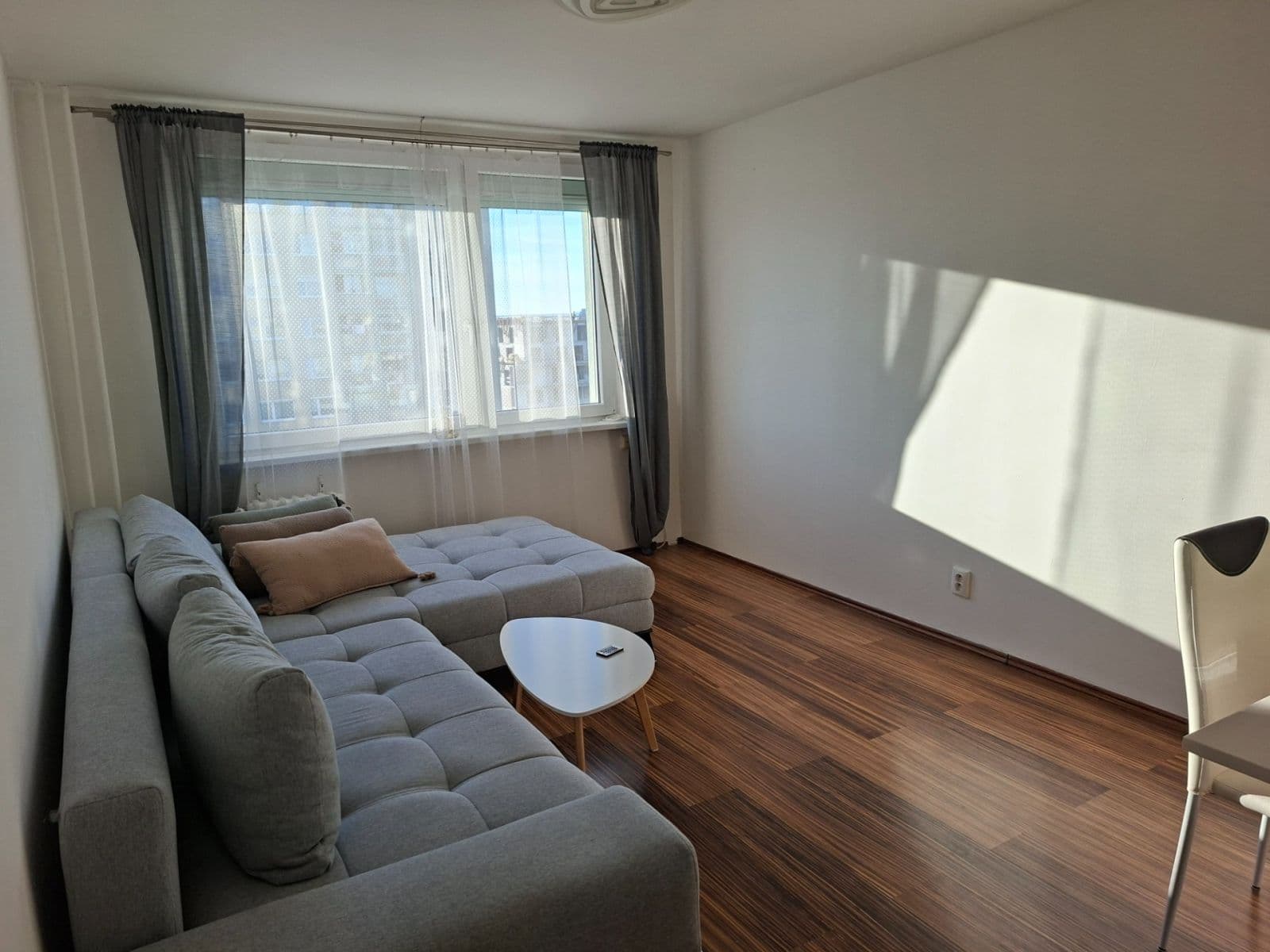 2 bedroom with open-plan kitchen flat to rent, 67 m², Hrudičkova, Prague, Prague 2 bedroom with open-plan kitchen flat to rent, 67 m², Hrudičkova, Prague, Prague