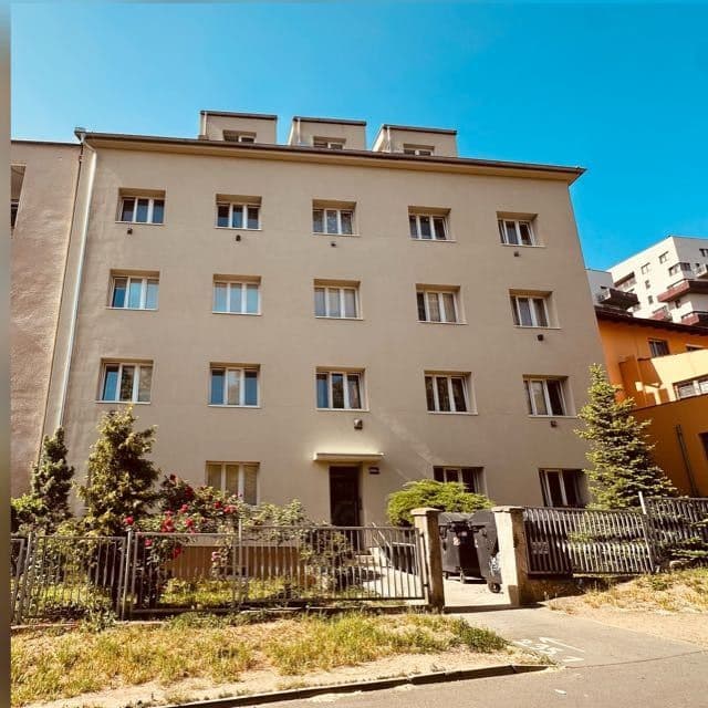 2 bedroom flat to rent, 37 m², V Korytech, Prague, Prague 2 bedroom flat to rent, 37 m², V Korytech, Prague, Prague