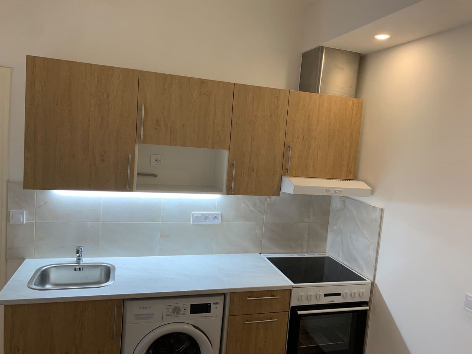 2 bedroom flat to rent, 37 m², V Korytech, Prague, Prague 2 bedroom flat to rent, 37 m², V Korytech, Prague, Prague